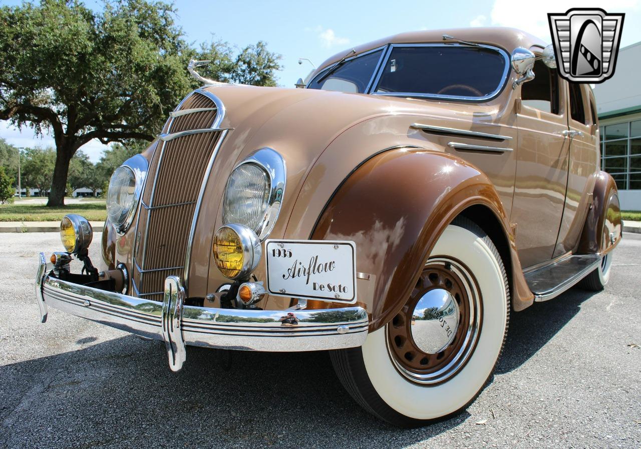 1935 DeSoto Airflow