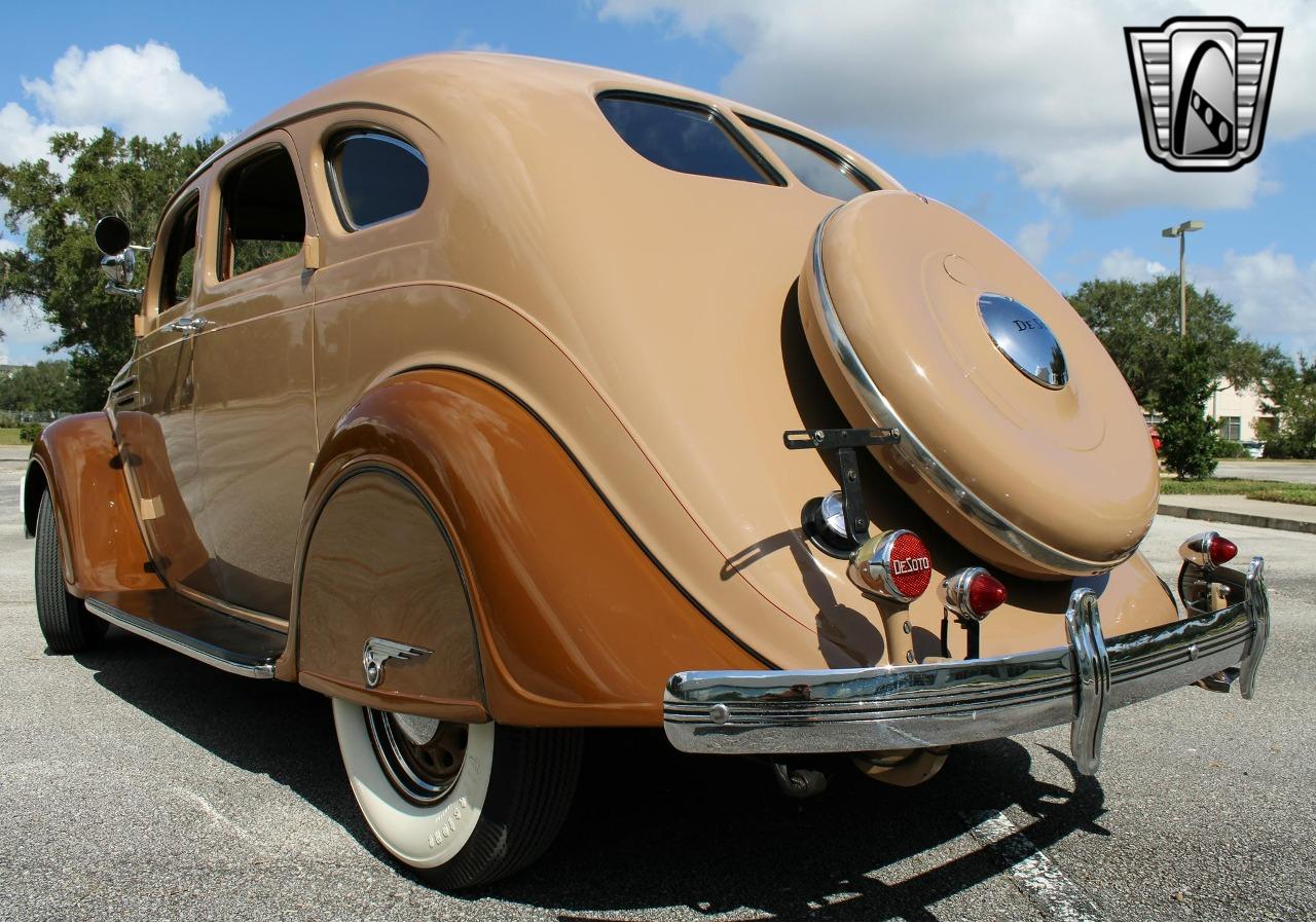 1935 DeSoto Airflow