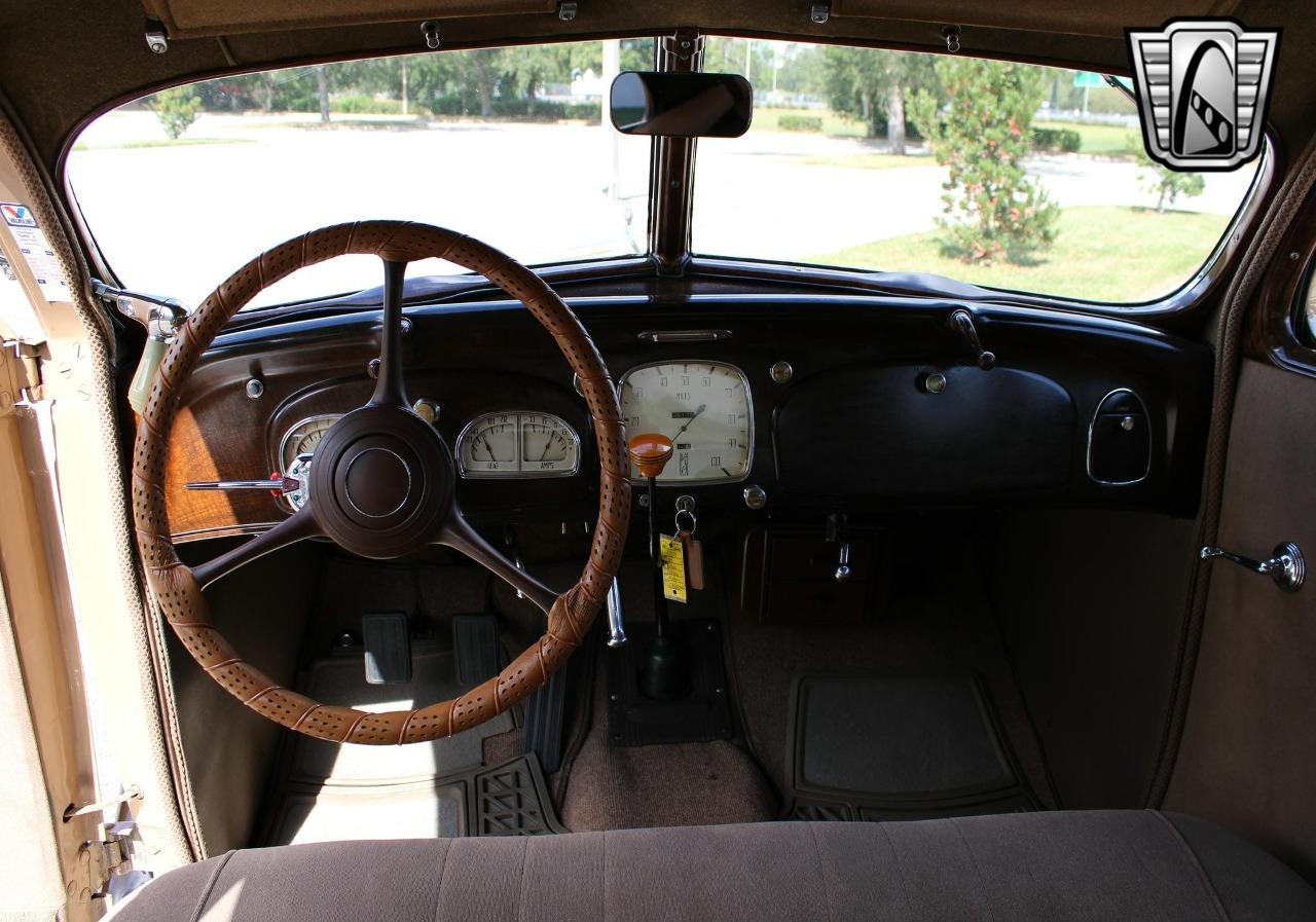 1935 DeSoto Airflow