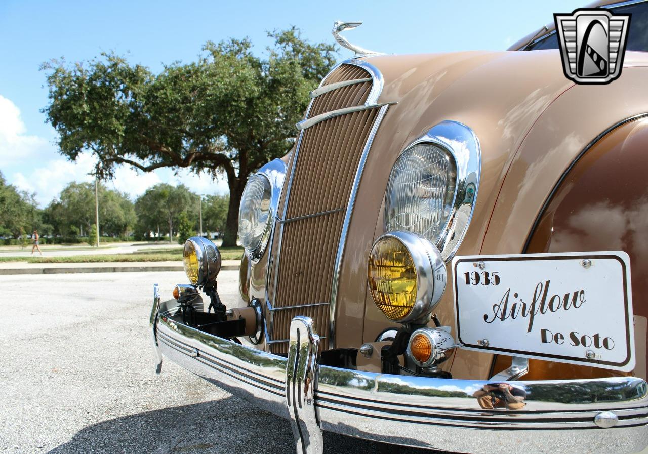 1935 DeSoto Airflow