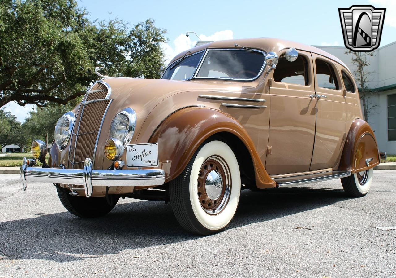 1935 DeSoto Airflow