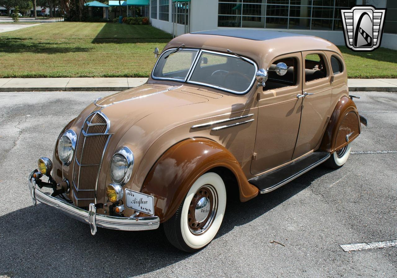 1935 DeSoto Airflow