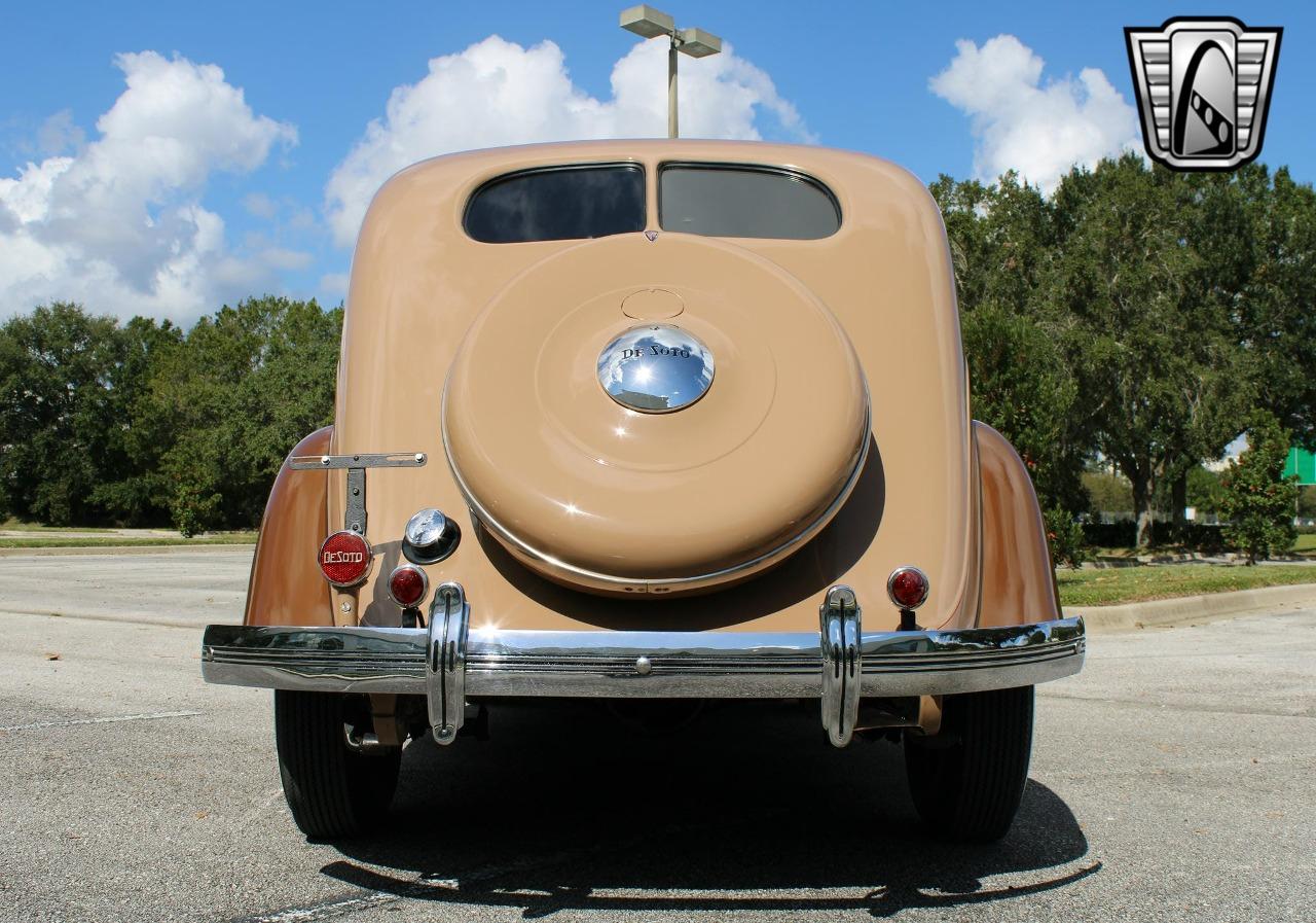 1935 DeSoto Airflow