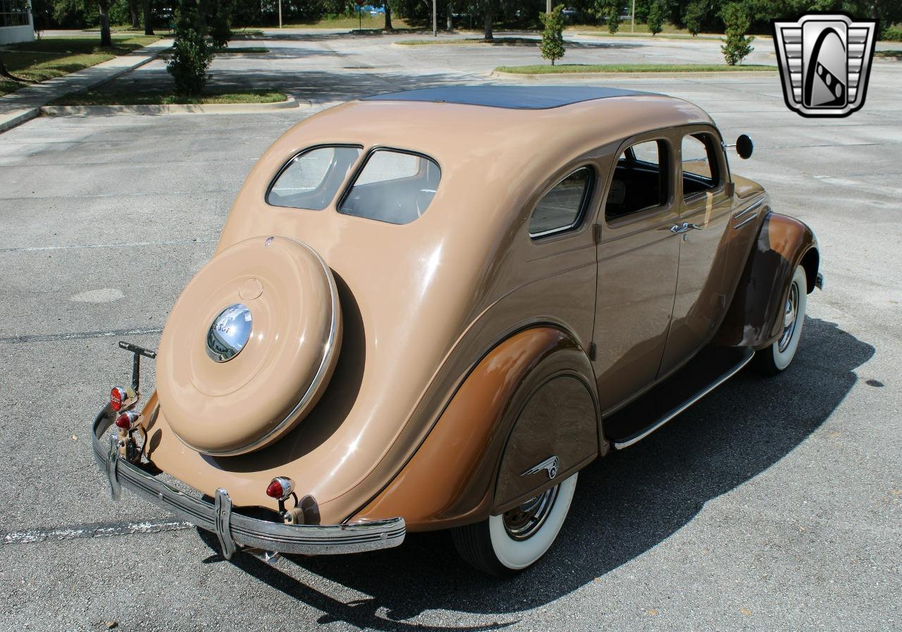 1935 DeSoto Airflow