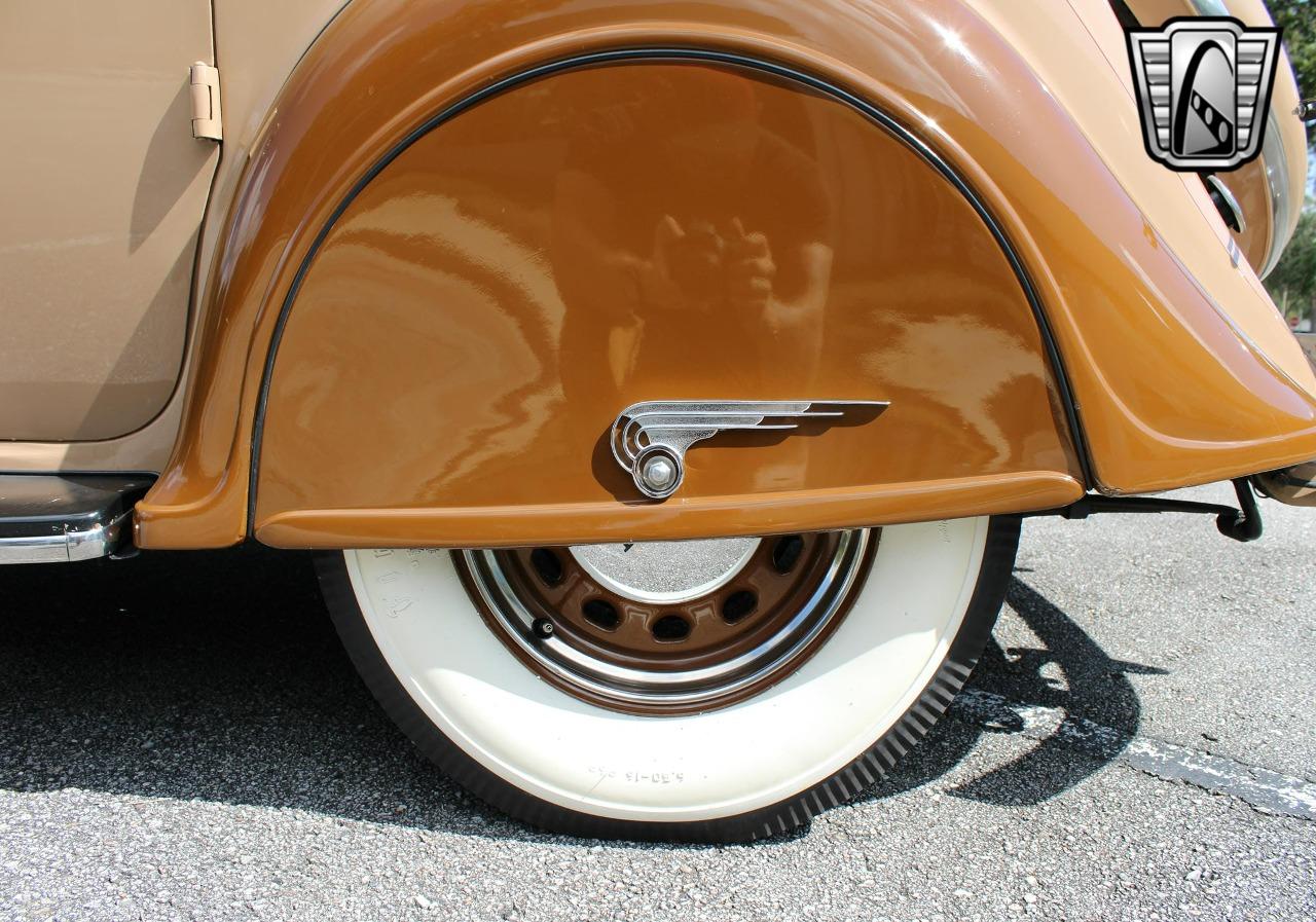 1935 DeSoto Airflow