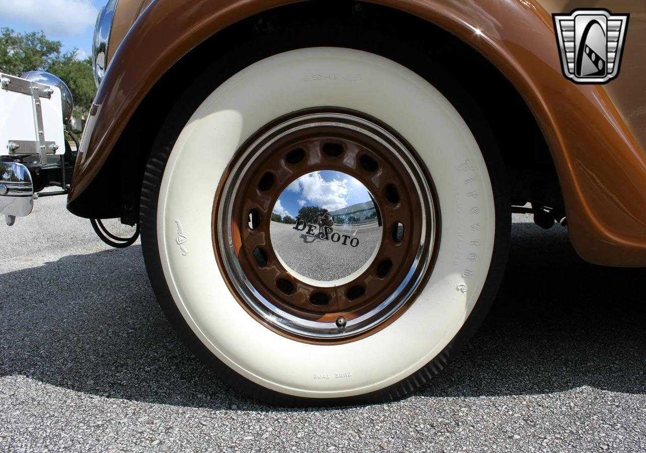 1935 DeSoto Airflow