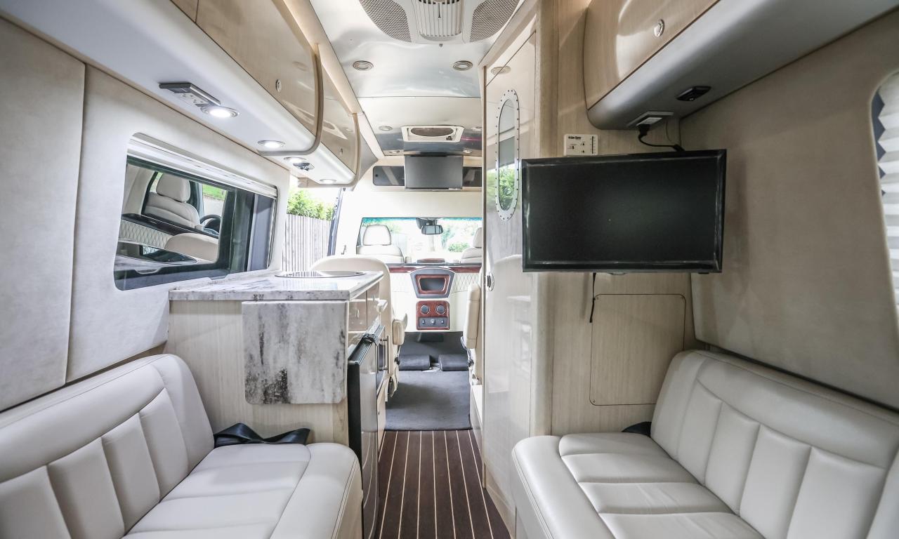 2014 Mercedes - Benz Airstream Interstate