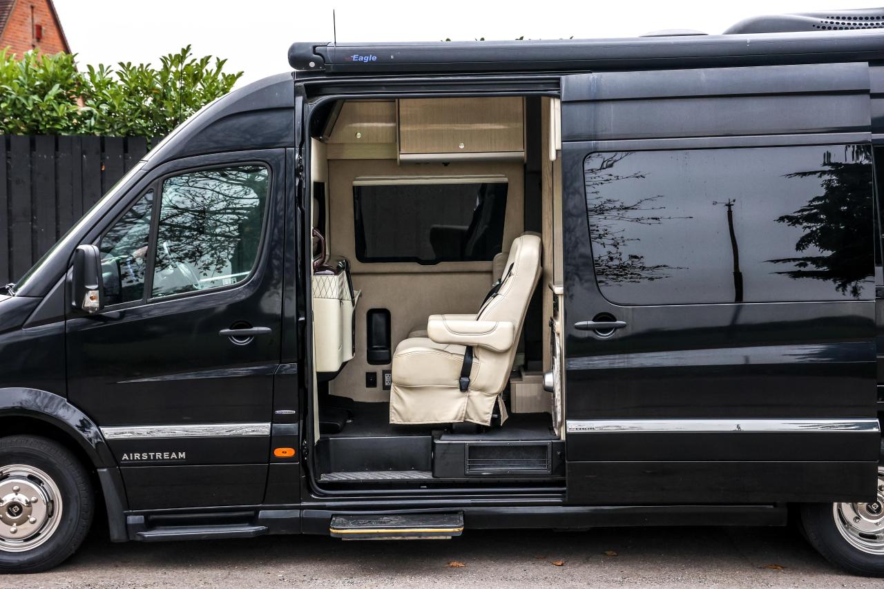 2014 Mercedes - Benz Airstream Interstate