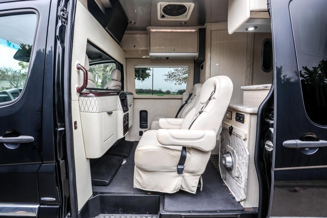 2014 Mercedes - Benz Airstream Interstate