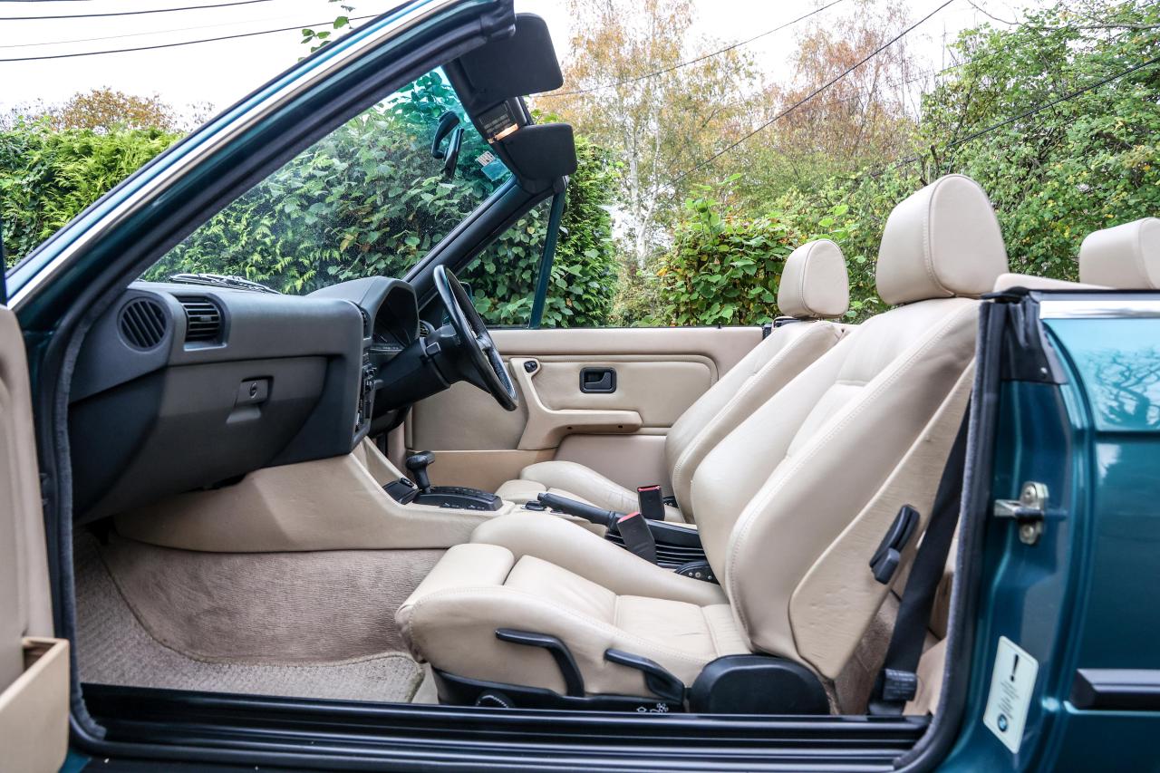 1992 BMW 325i Convertible