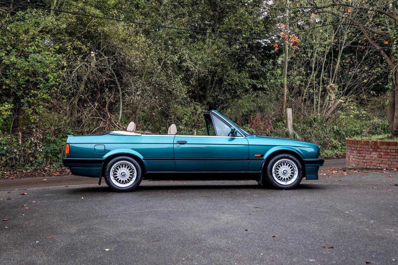 1992 BMW 325i Convertible