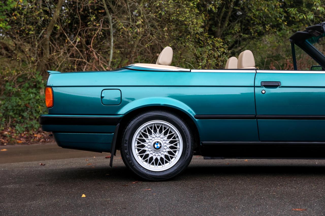 1992 BMW 325i Convertible