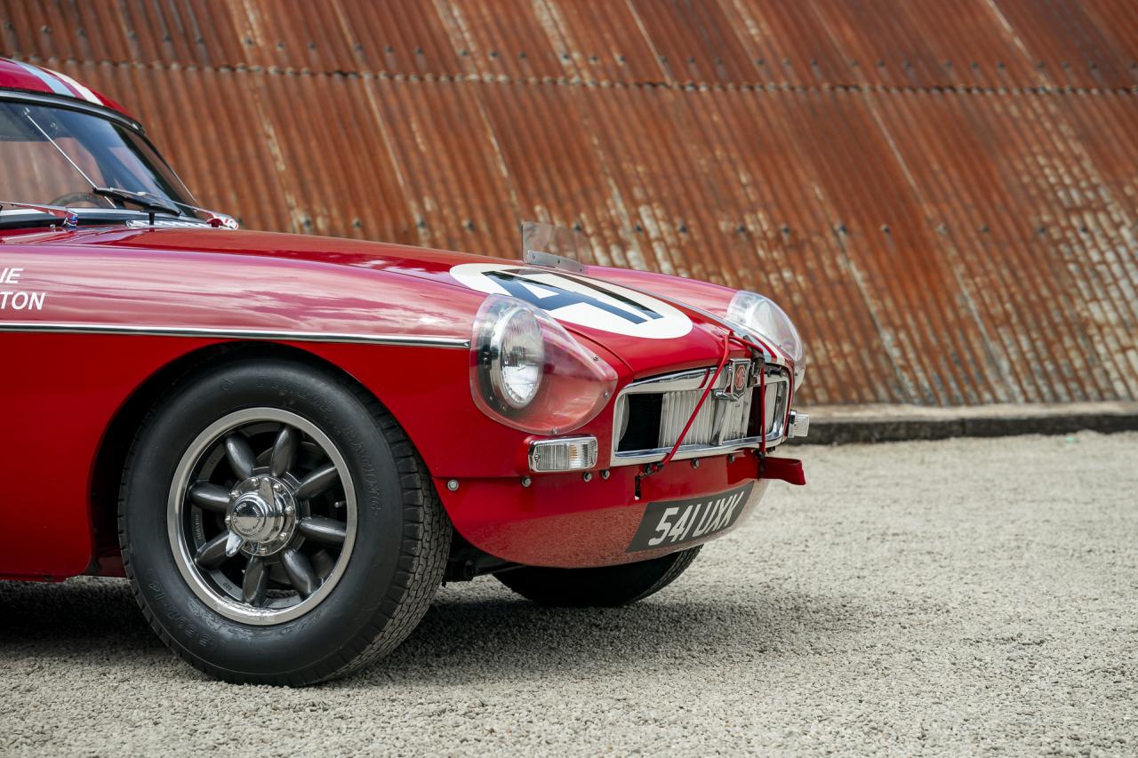 1964 MG RaceReady Icon: MG B BMC Works Sebring 12hr