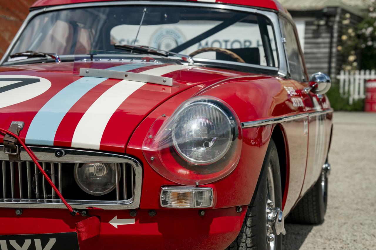 1964 MG RaceReady Icon: MG B BMC Works Sebring 12hr