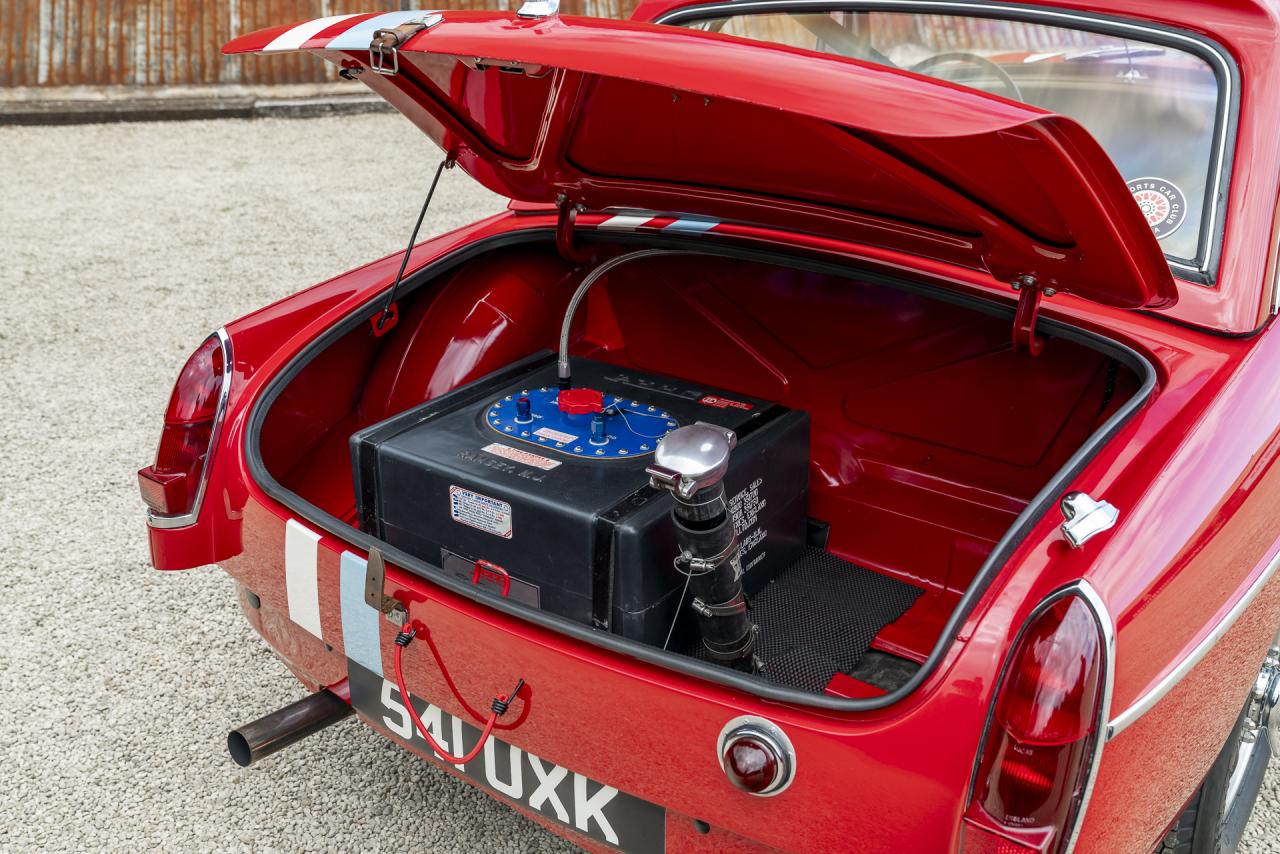 1964 MG RaceReady Icon: MG B BMC Works Sebring 12hr