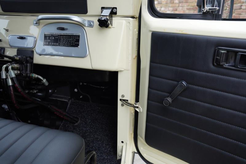 1978 Toyota FJ40 Land Cruiser Soft top PETROL