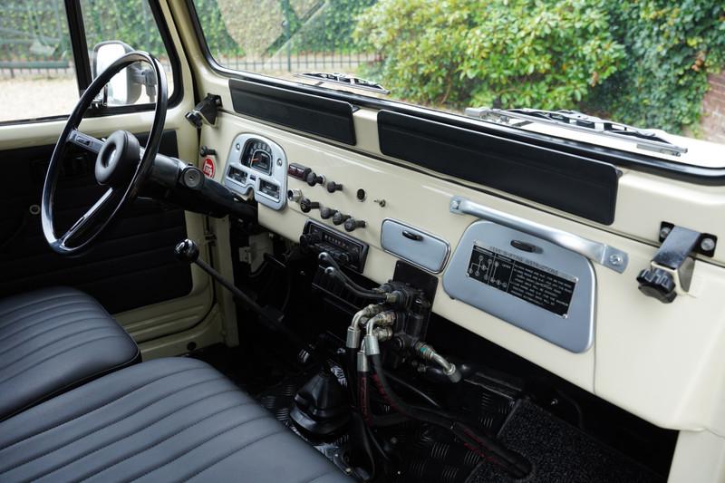 1978 Toyota FJ40 Land Cruiser Soft top PETROL