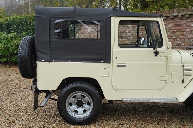 1978 Toyota FJ40 Land Cruiser Soft top PETROL