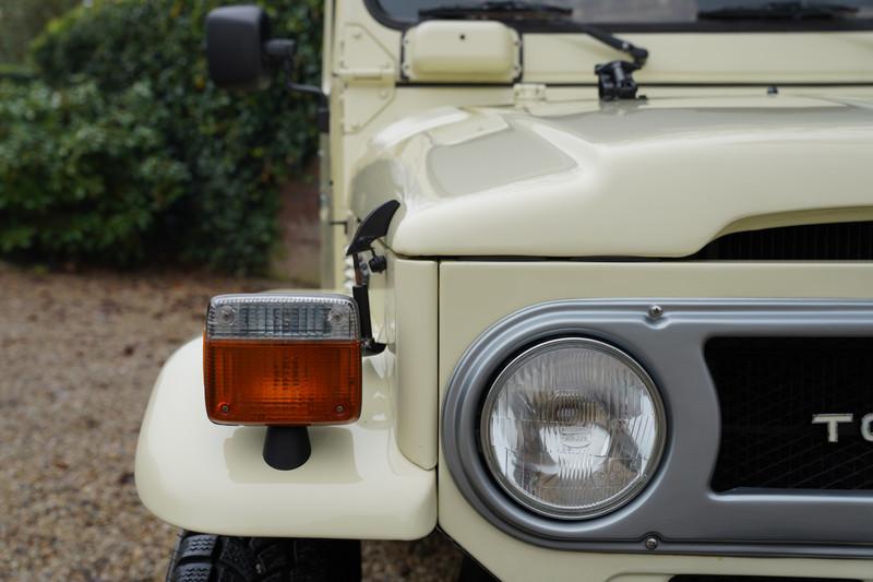 1978 Toyota FJ40 Land Cruiser Soft top PETROL