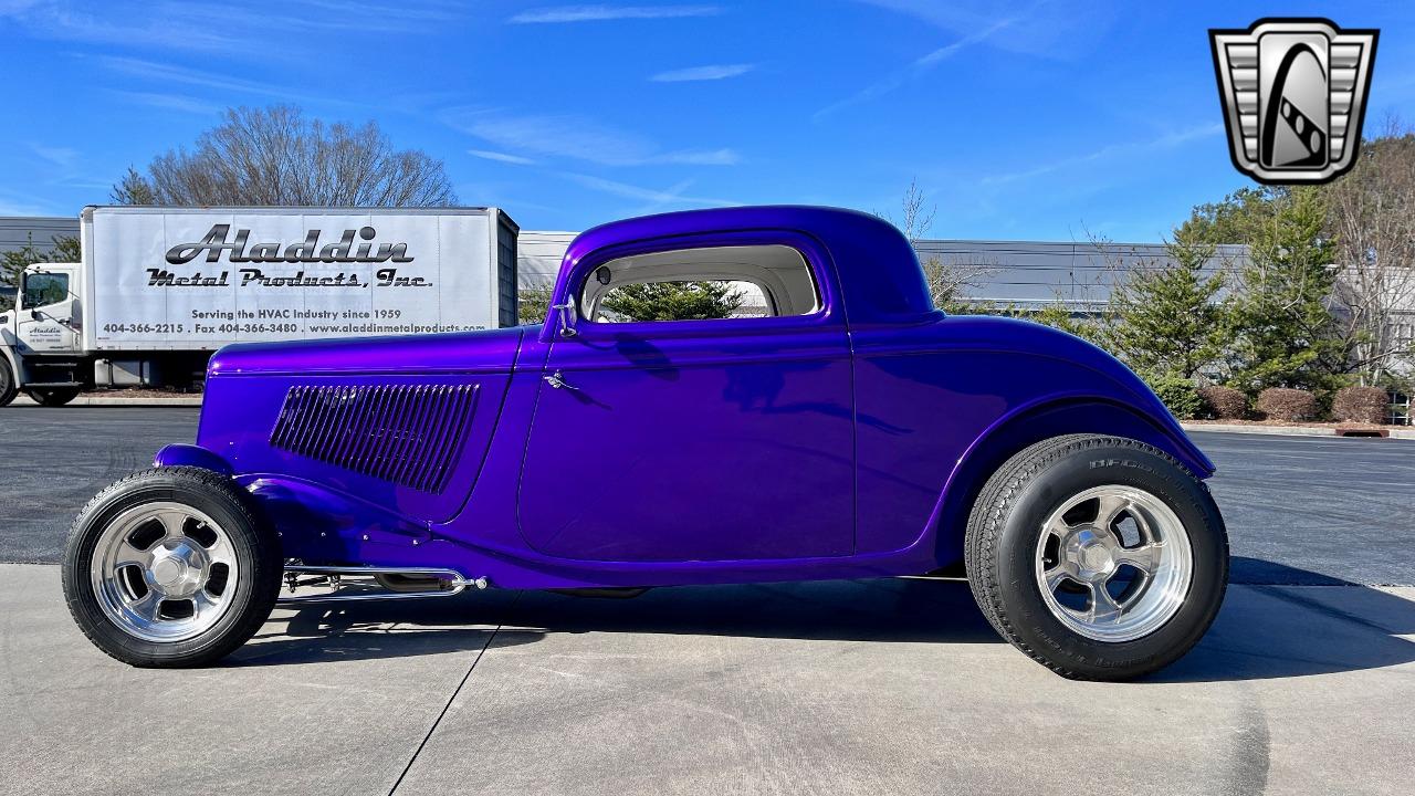 1933 Ford 3 Window