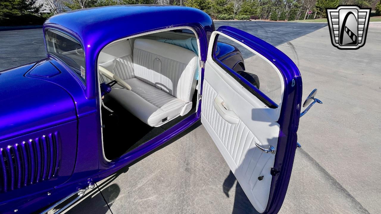 1933 Ford 3 Window