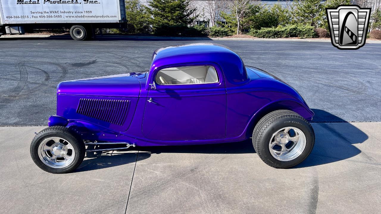 1933 Ford 3 Window