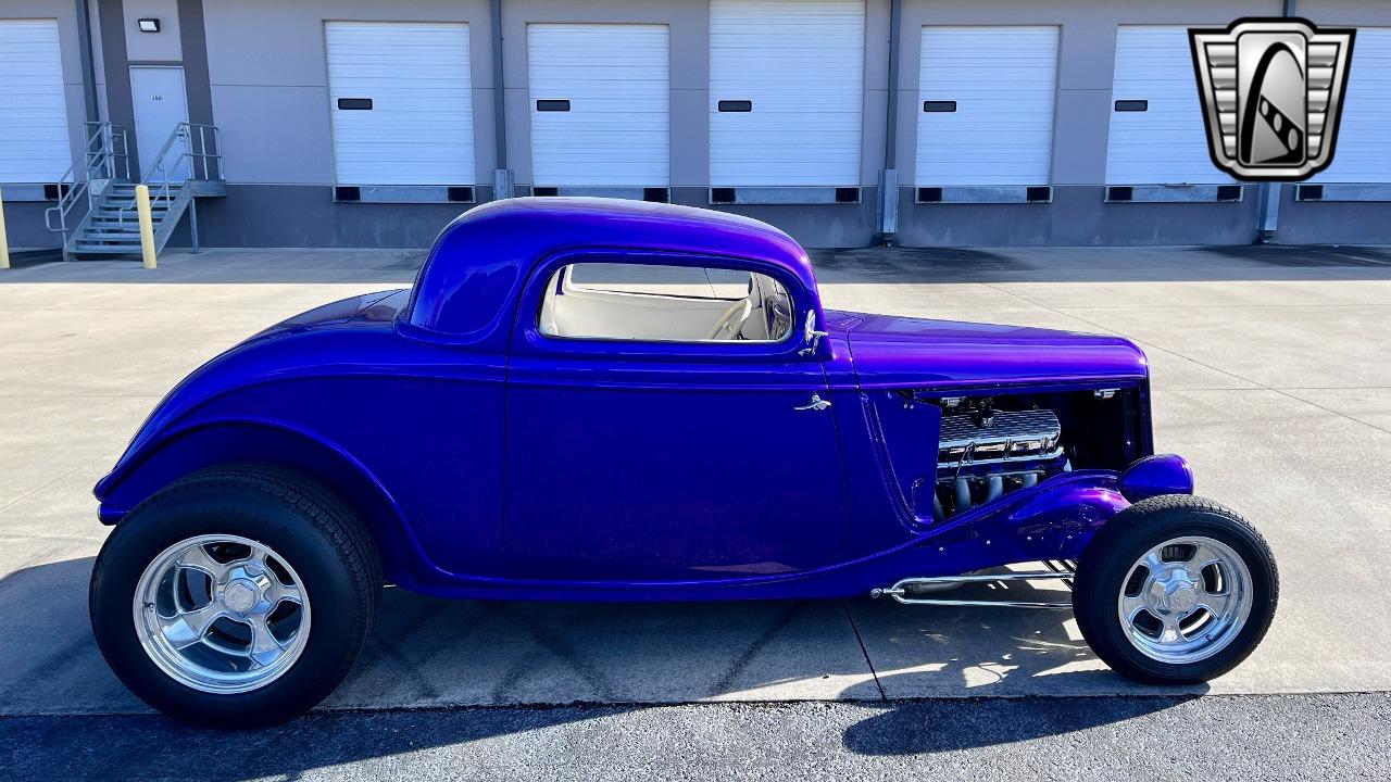 1933 Ford 3 Window