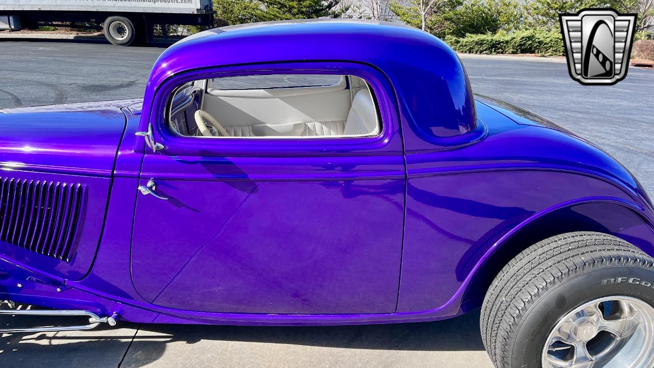 1933 Ford 3 Window