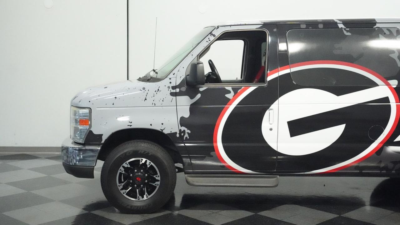 2009 Ford Econoline E-350 UGA TAILGATER