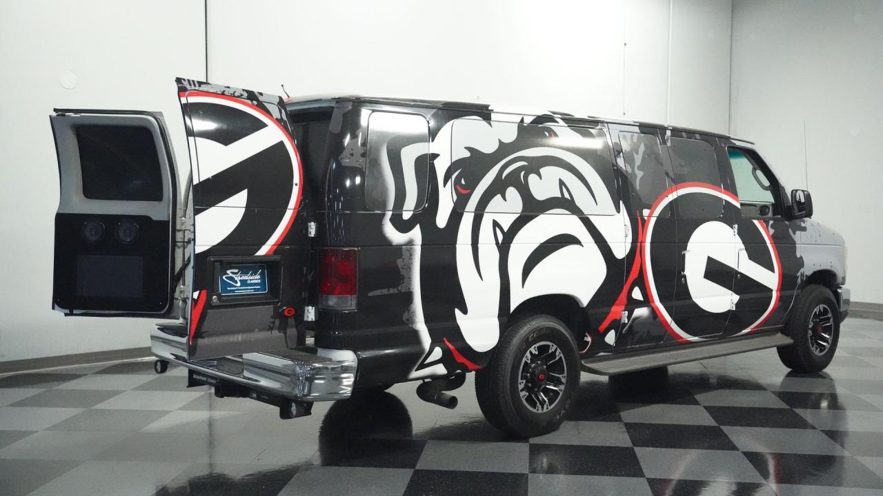 2009 Ford Econoline E-350 UGA TAILGATER