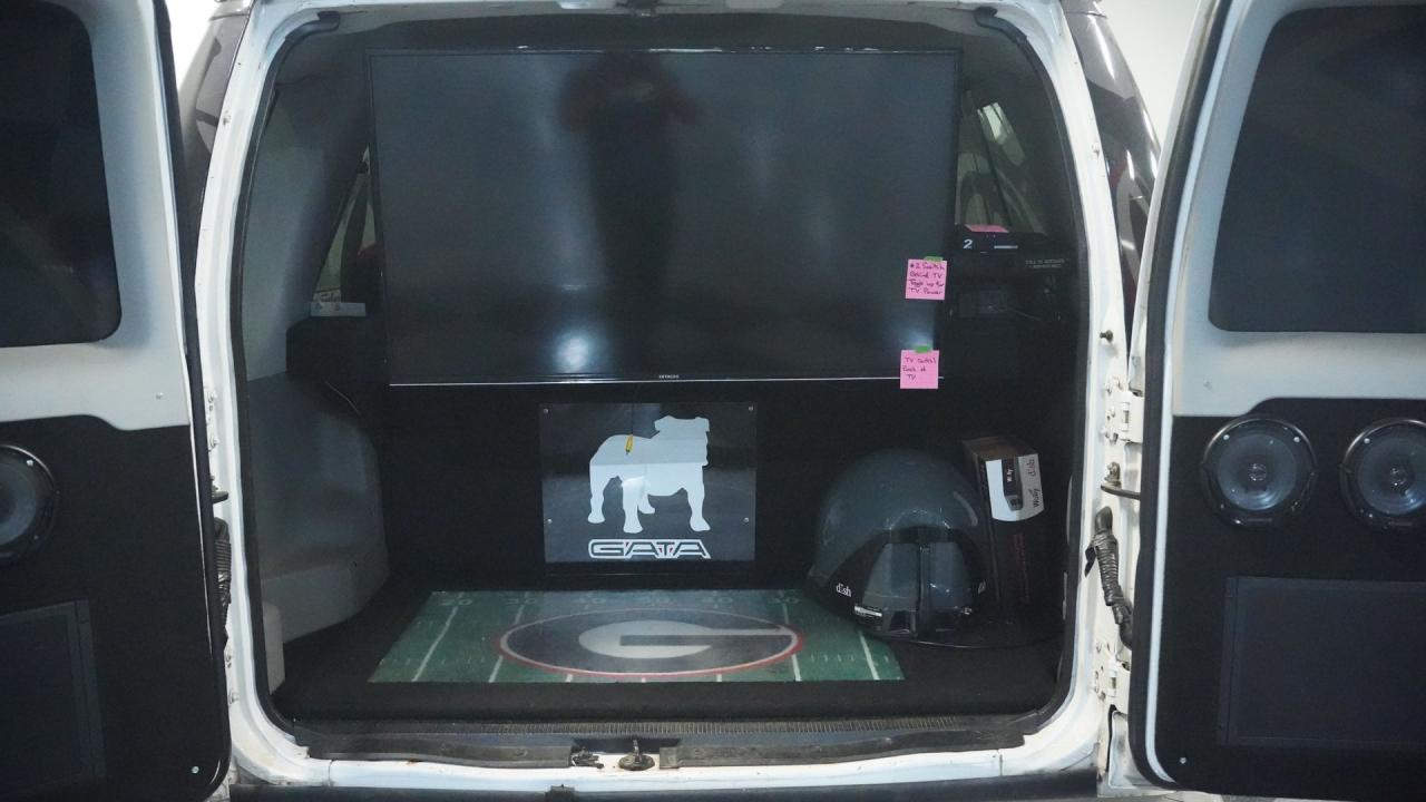 2009 Ford Econoline E-350 UGA TAILGATER