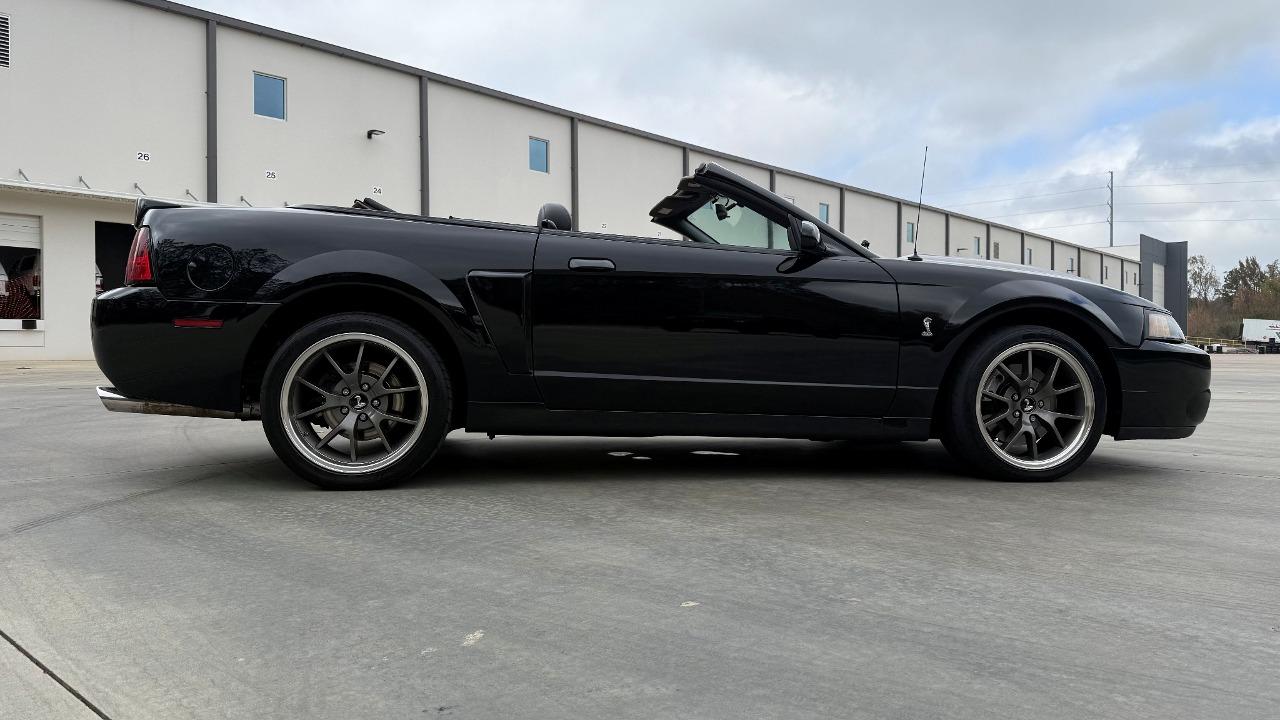 2003 Ford Mustang