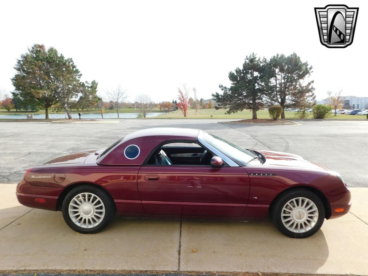 2004 Ford Thunderbird