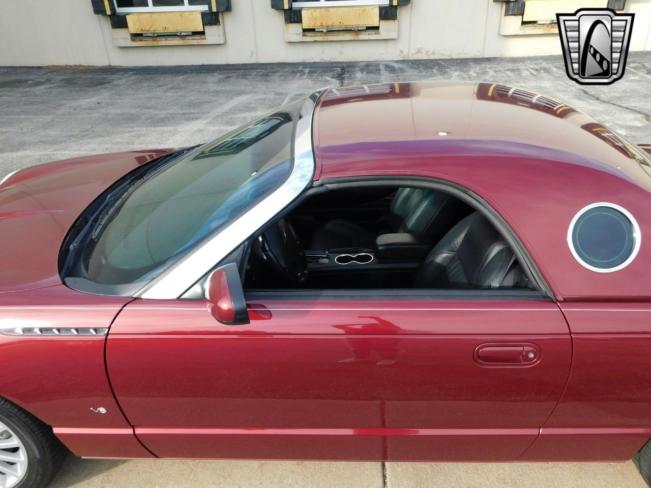 2004 Ford Thunderbird