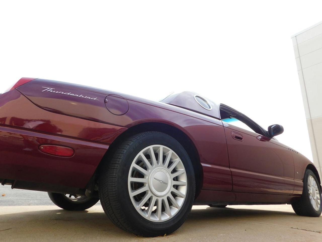 2004 Ford Thunderbird