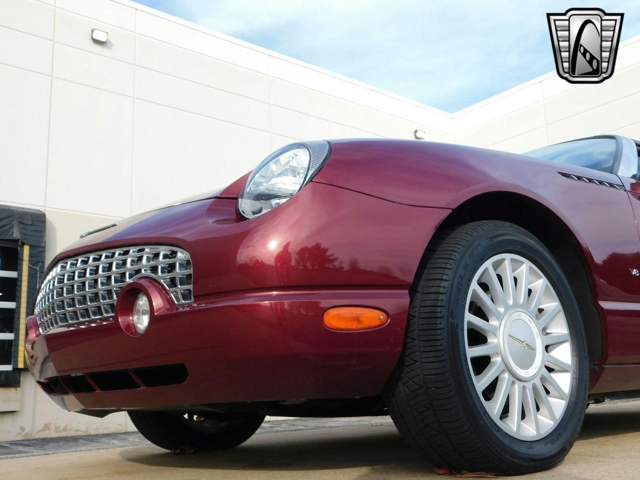 2004 Ford Thunderbird