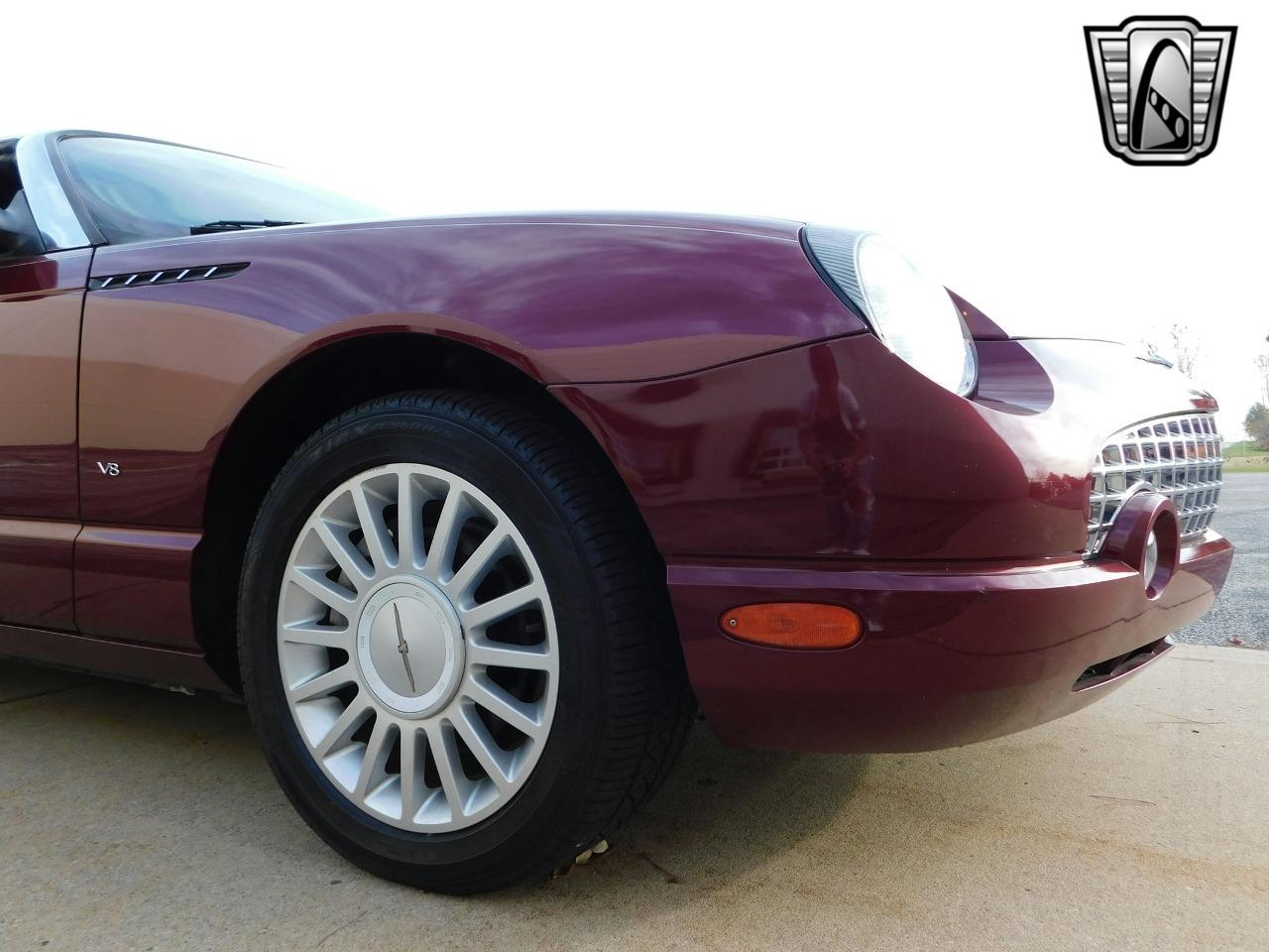 2004 Ford Thunderbird