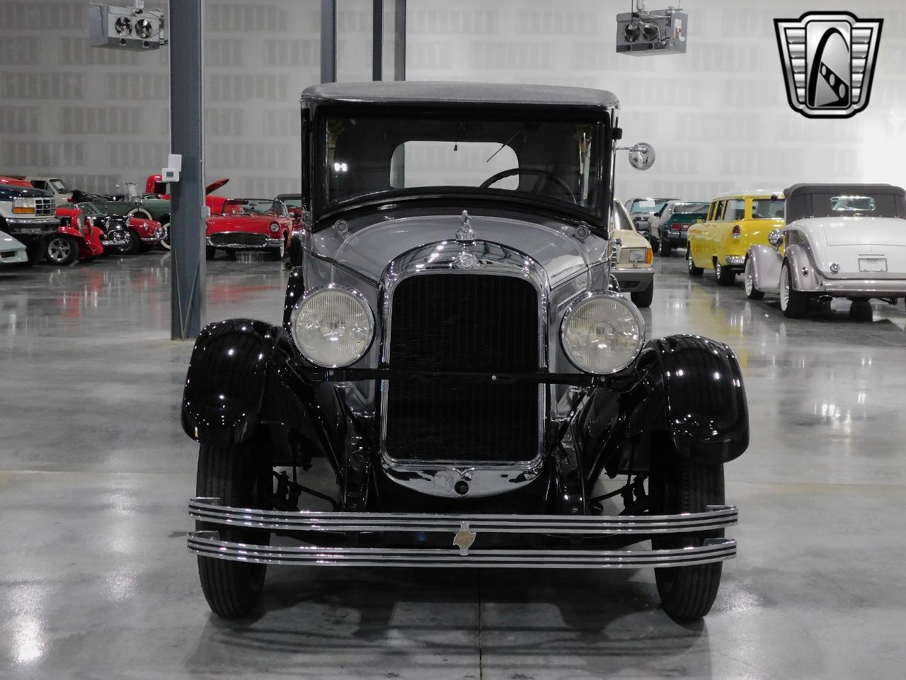 1928 Studebaker Dictator