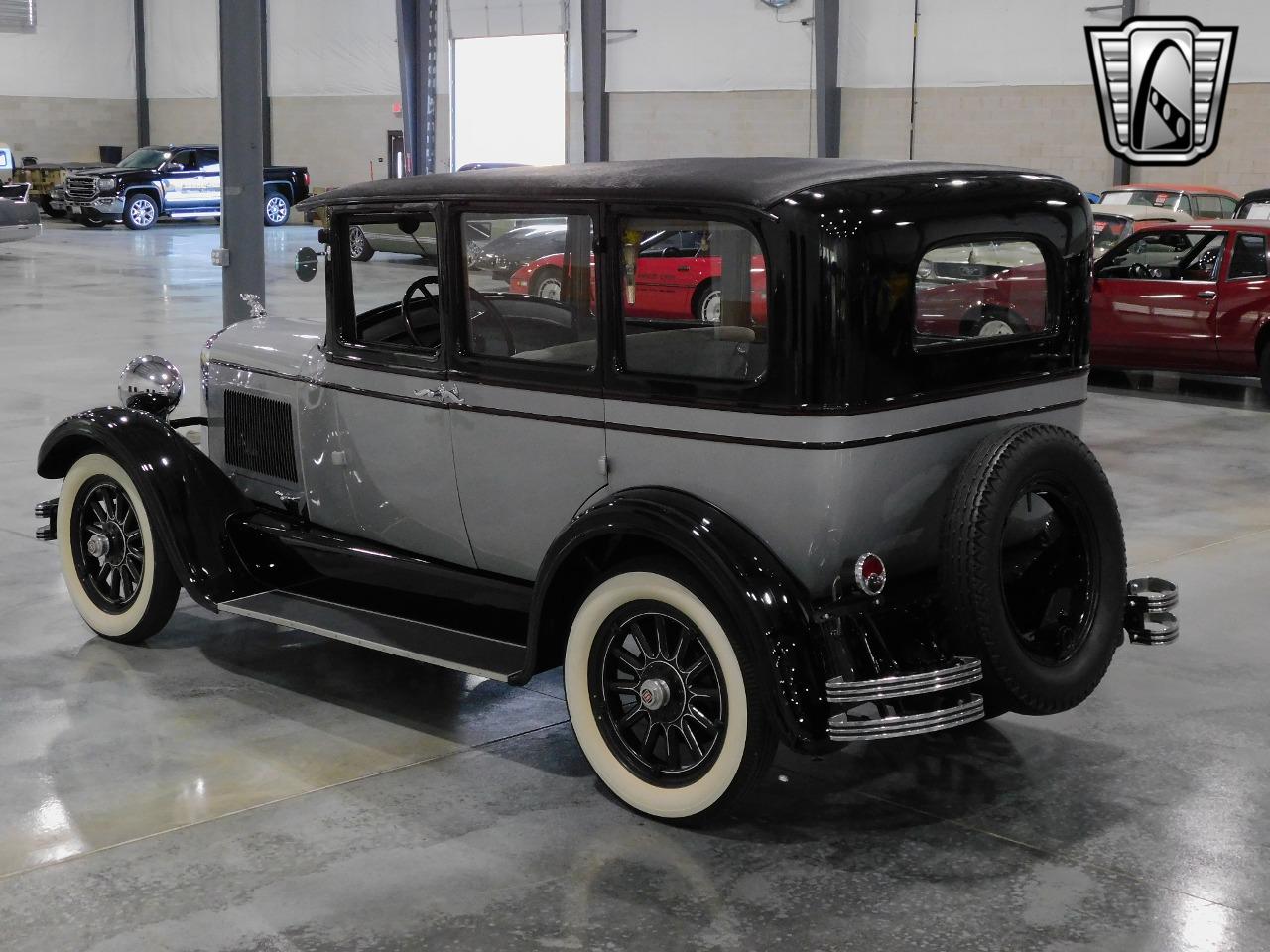 1928 Studebaker Dictator