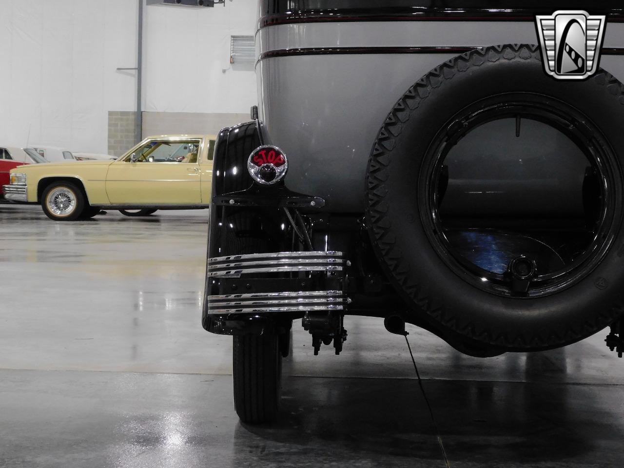 1928 Studebaker Dictator