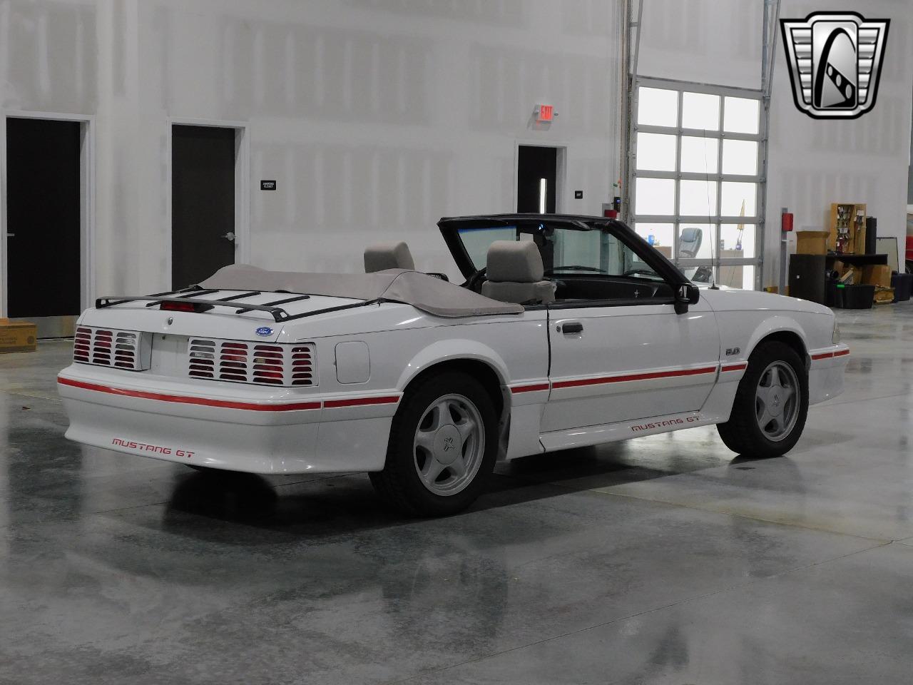 1990 Ford Mustang