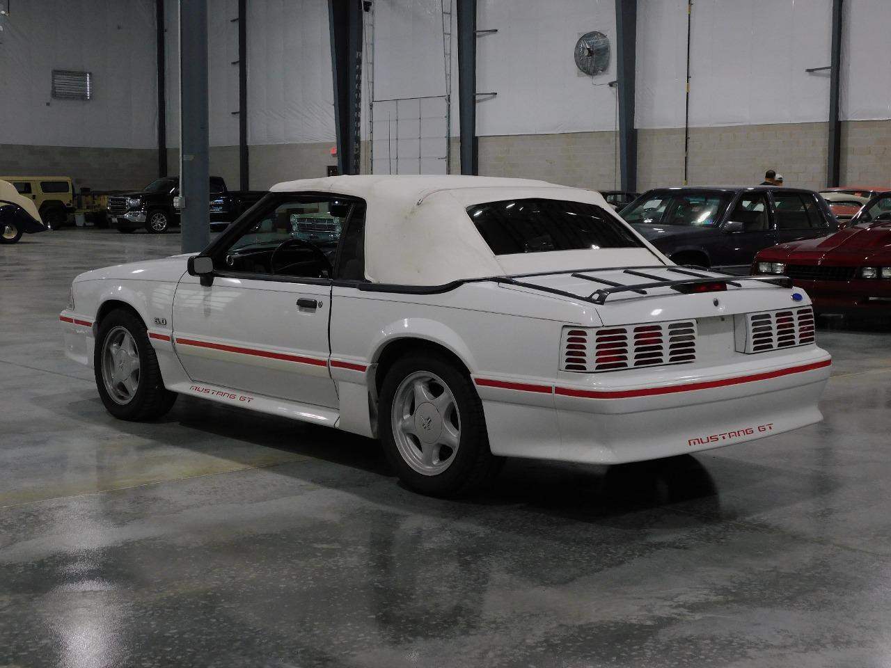 1990 Ford Mustang