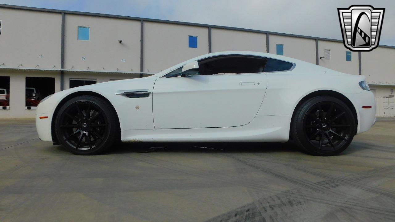 2011 Aston Martin Vantage