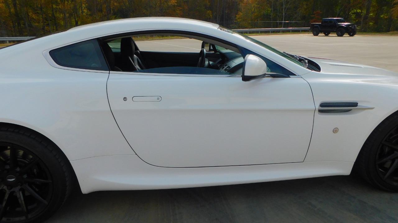 2011 Aston Martin Vantage