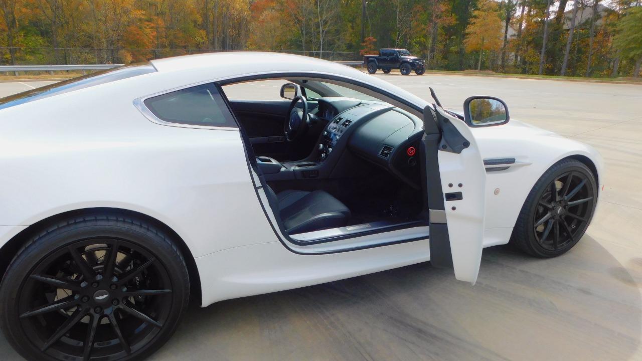 2011 Aston Martin Vantage