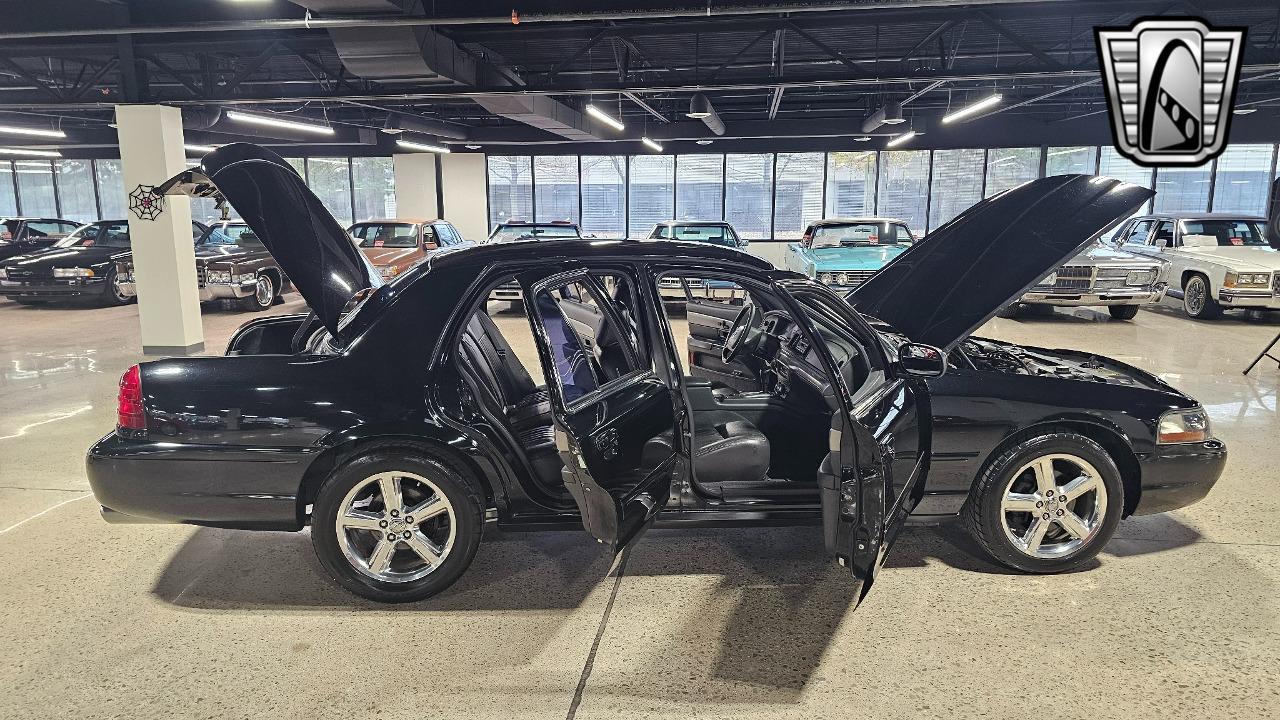 2004 Mercury Marauder