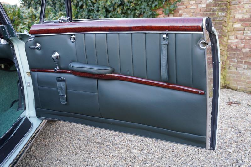 1958 Mercedes - Benz 220 S Convertible