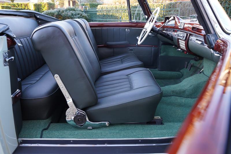 1958 Mercedes - Benz 220 S Convertible