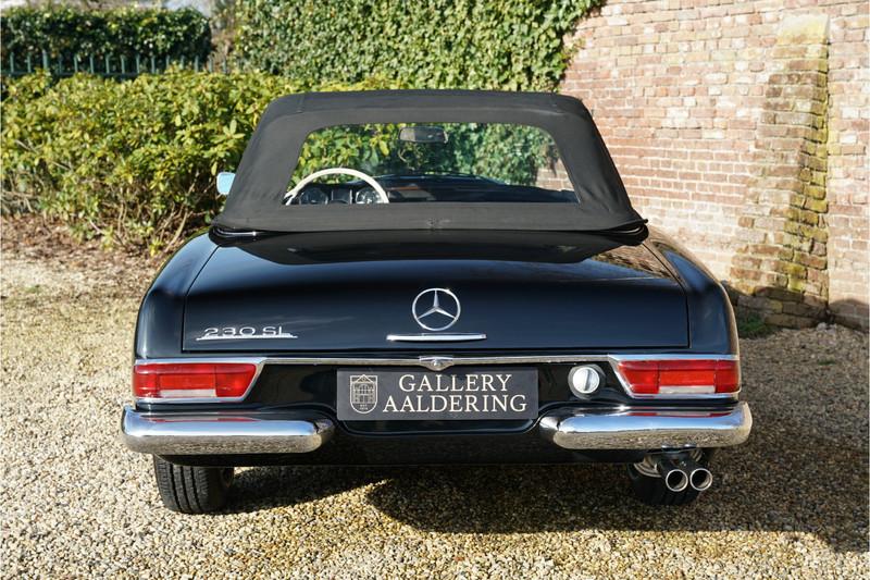 1966 Mercedes - Benz SL 230 Pagode