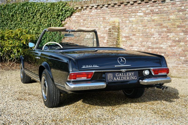 1966 Mercedes - Benz SL 230 Pagode